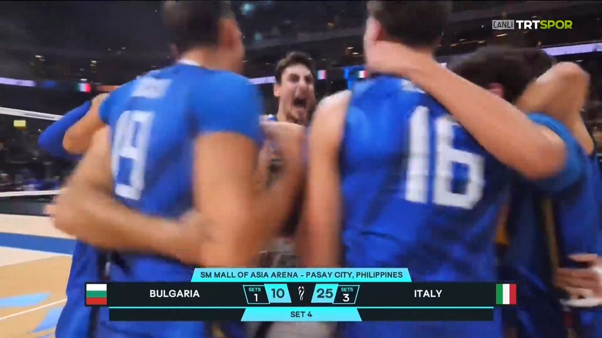 Şampiyon İtalya 🏆 🏐 Erkekler Voleybol Dünya Şampiyonası finalinde 🇧🇬Bulgaristan'ı 3-1 yenen 🇮🇹İtalya, üst üste 2. kez zafere ulaştı. 🆚 21-25, 17-25, 25-19 ve 10-25
