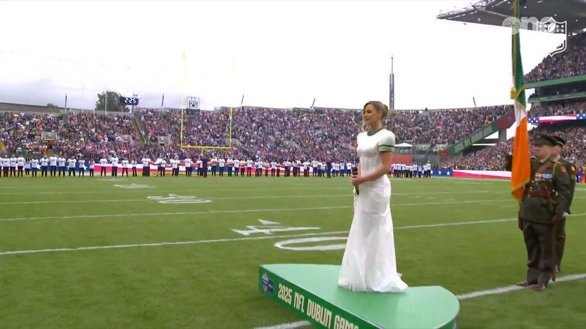 A powerful moment, Irish singer LYRA takes to the stage to perform our national anthem before kick-off in Dublin! #nfl #lyra #vmsport