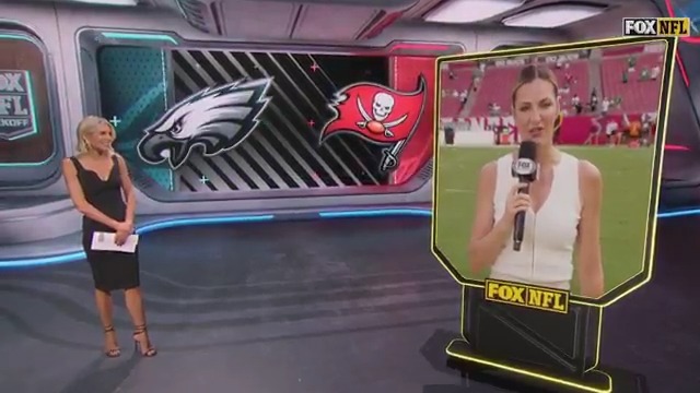 It's going to be a hot one today in Tampa for Philadelphia Eagles- Tampa Bay Buccaneers 🥵 Charissa Thompson checked in with Erin Andrews ahead of the big matchup ⬇️