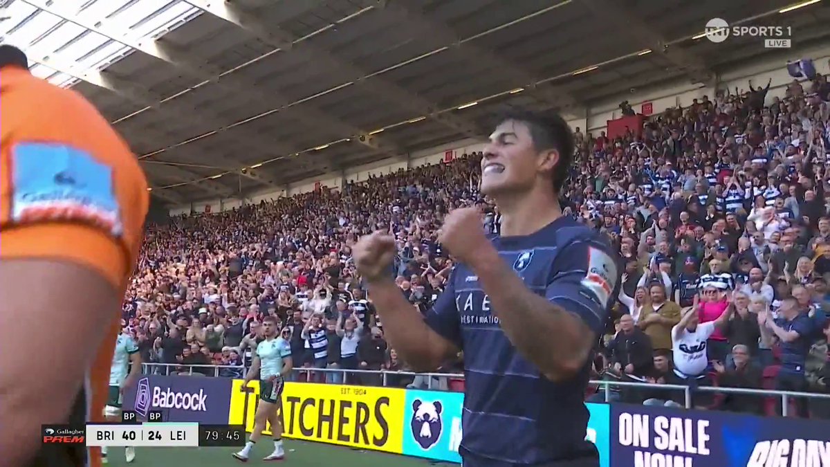 REES LIGHTNING RETURNS!⚡️ Louis Rees-Zammit shows electric pace from his own half to seal the victory for Bristol Bears! #BRIvLEI | #PREMRugby
