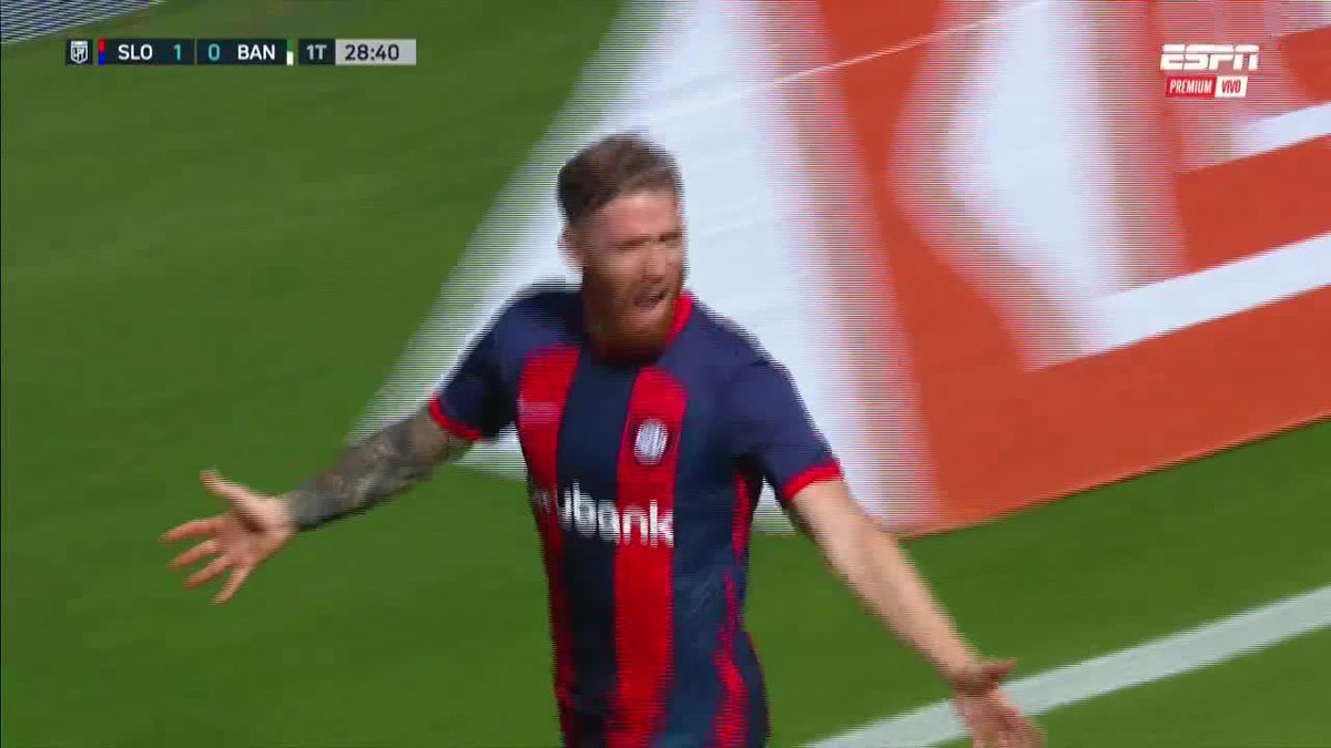 Hace un año atrás, Iker Muniain convertía su primer gol con la camiseta de San Lorenzo.