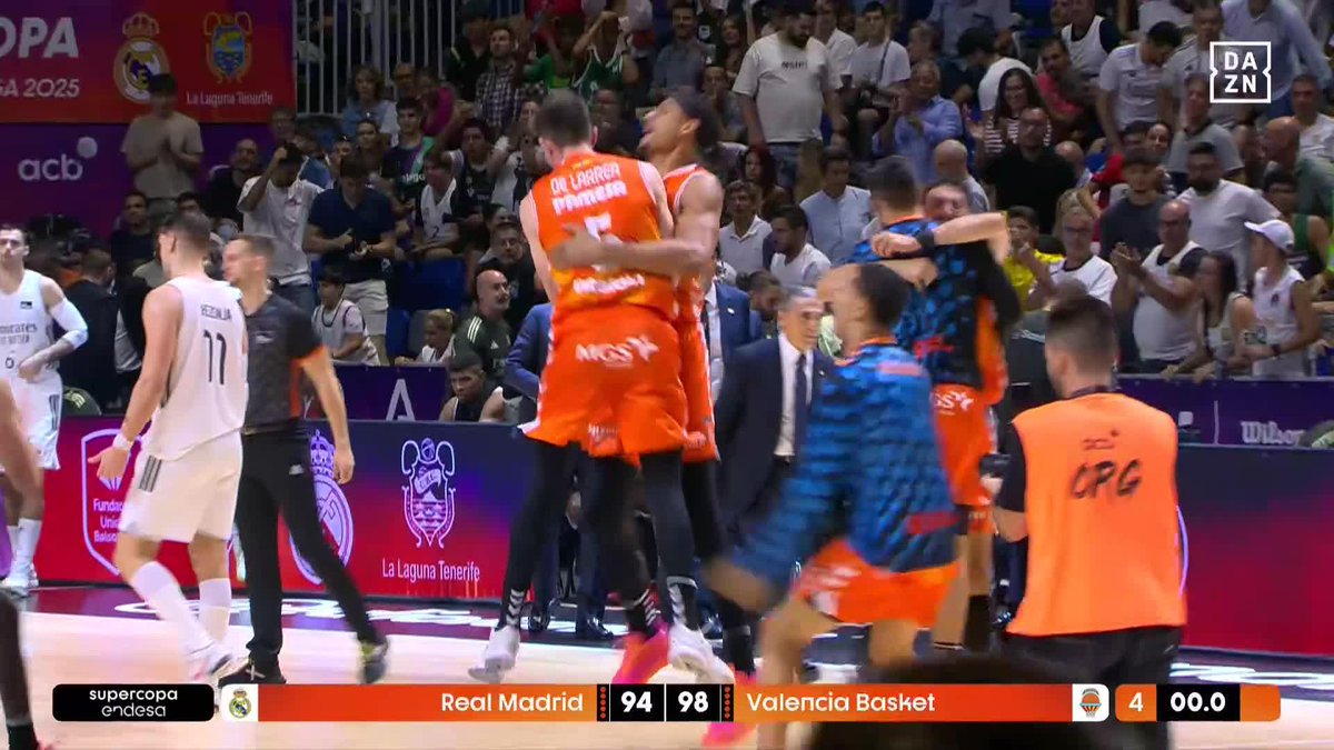 🧡 Valencia Basket Club es el campeón de la Supercopa Endesa 🧡 Supieron sufrir, supieron luchar y se llevan el título ante el Real Madrid Basket 🏆 #SupercopaEndesaxDAZN 🏀