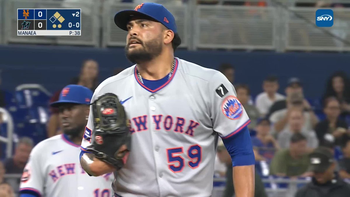 Carlos Mendoza makes a pitching change with two outs and two on in the second. Huascar Brazobán replaces Sean Manaea.