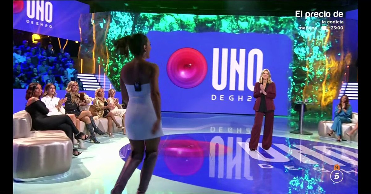 Nagore Robles presenta #UnoDeGH20 ante Sandra Barneda... Frialdad total, no se dan ni 2 besos #ConexiónHondurasAllStars4 #SVAllStars
