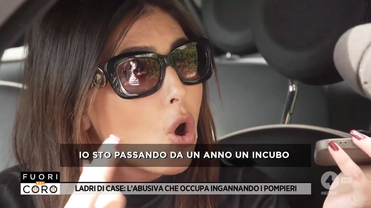 Ha occupato una casa ingannando i Vigili del Fuoco: ha detto loro di aver dimenticato dentro casa le chiavi e si è fatta aprire, rientrando nella casa da cui era stata precedentemente sfrattata. È accaduto 1 anno e 3 mesi fa. Il servizio di Andrea Catino a #Fuoridalcoro