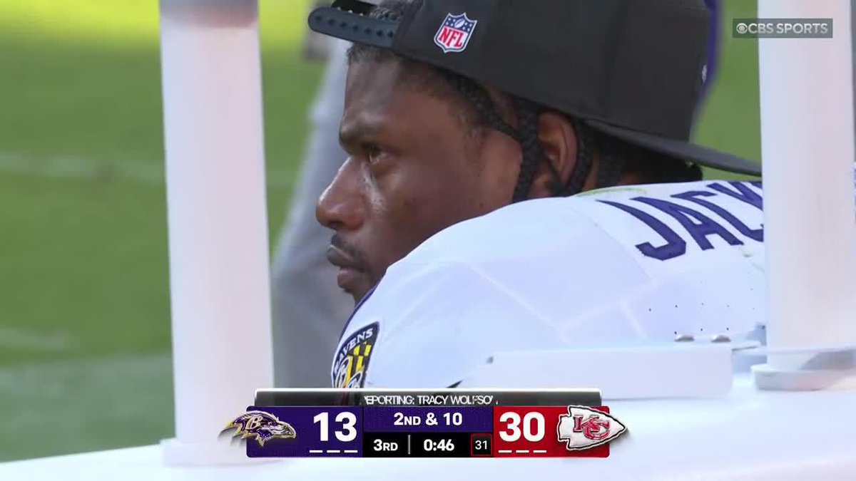 Breaking 🚨 Lamar Jackson sitting on bench with an apparent “injury”, but no medical staff near him and didn’t enter the tent. Sounds like he’s just quitting on the #Ravens..