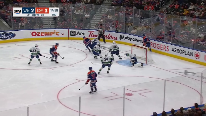 THATCHER DEMKO WITH THE SAVE OF THE PRESEASON 😱