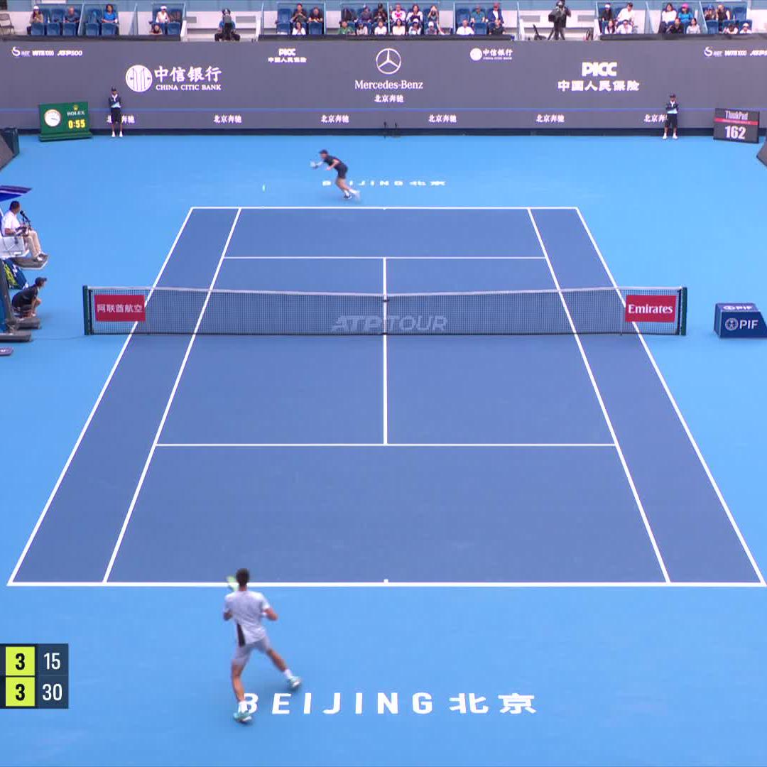JANNIK. SINNER. Absurd movement. Absurd lob. Absurd tennis player. 🤯🤯🤯🤯🤯