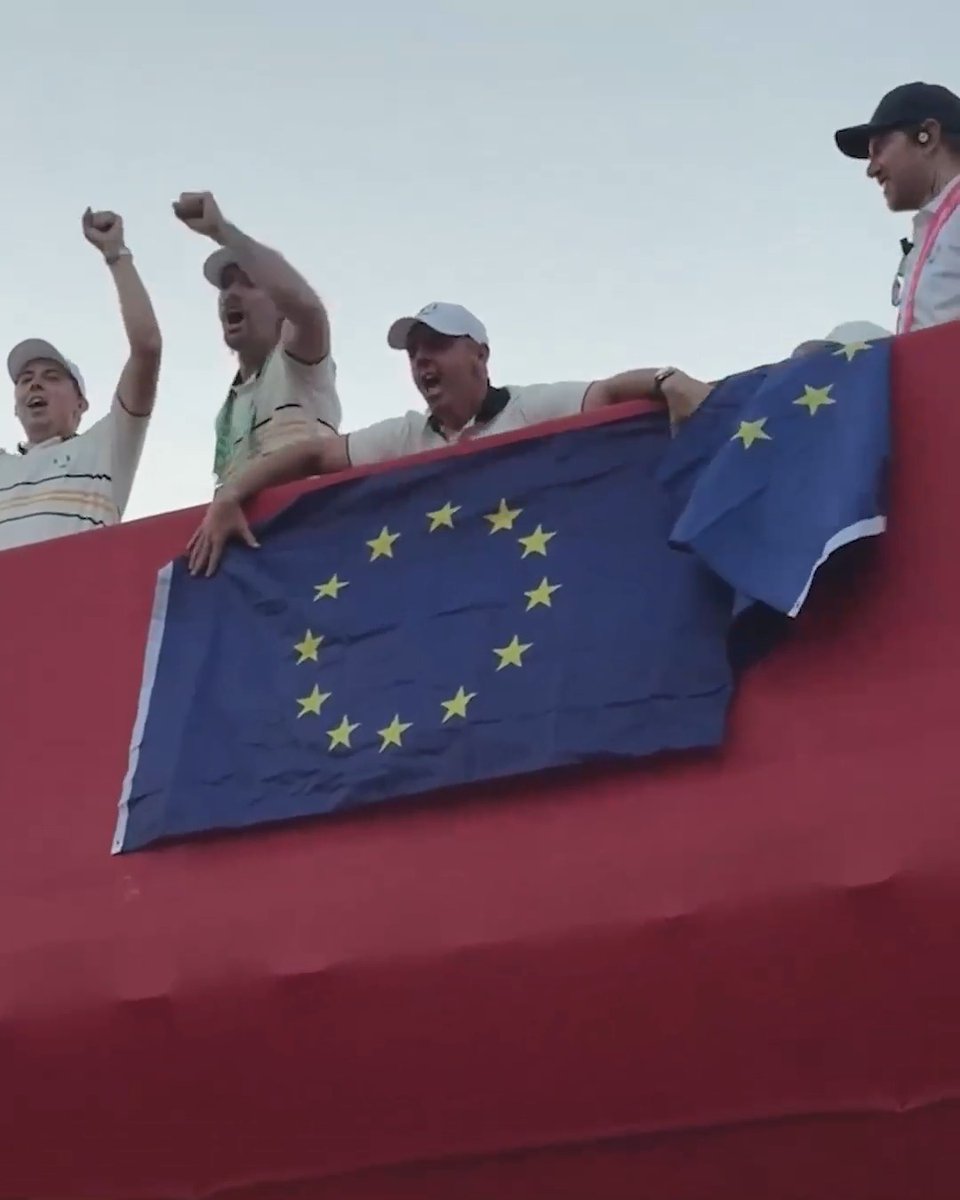 Rory covered Bryson's name with the European flag. 🥶