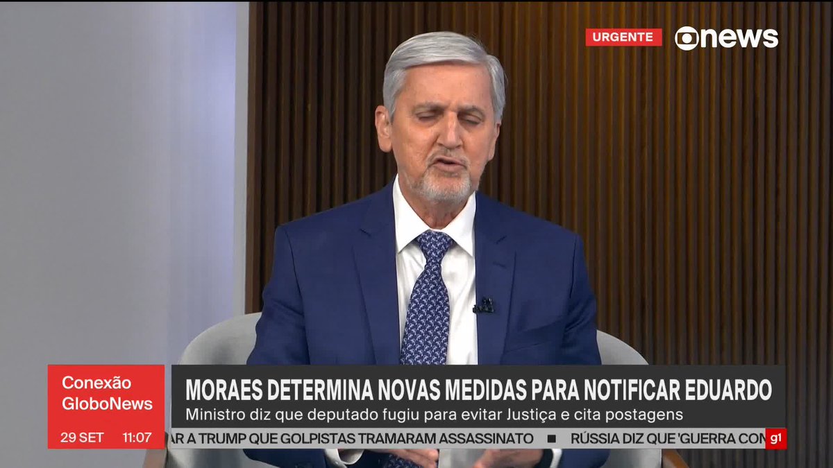 O Alexandre de Moraes mandou notificar o Eduardo Bolsonaro por edital. Como ele fugiu para os EUA e estava difícil notificá-lo pra dar continuidade ao processo, a notificação será feita à Câmara e o processo terá prosseguimento! Deu ruim pro Eduardo!