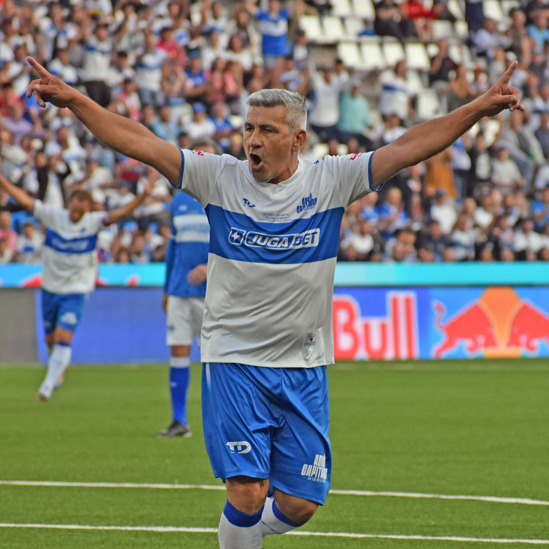 ¡Hasta nuestra cámara se comió la finta! 😂 𝘽𝙀𝙏𝙊 𝙂𝙊𝙇𝙀𝘼𝘿𝙊𝙍 🔥 Tremenda la definición del beto para abrir la cuenta en "Adiós Capitanes" 🌟⚪🔵