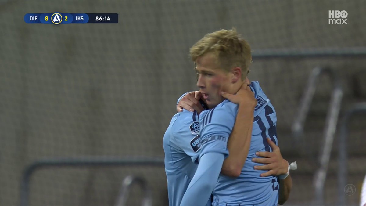 ÅTTA-TVÅ! 🤯 Bo Hegland med första målet för Djurgården! 🔵 📲 Se matchen på HBO Max