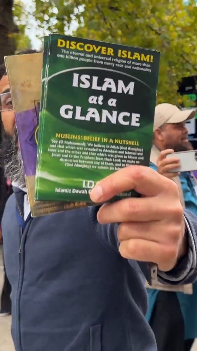 Muslim forcing Islam onto me INSTANTLY regrets it