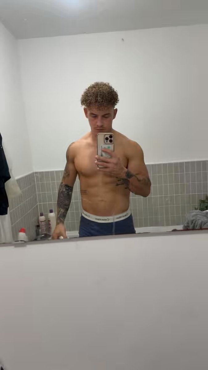 REPOST IF IM IN SHAPE😉😮‍💨