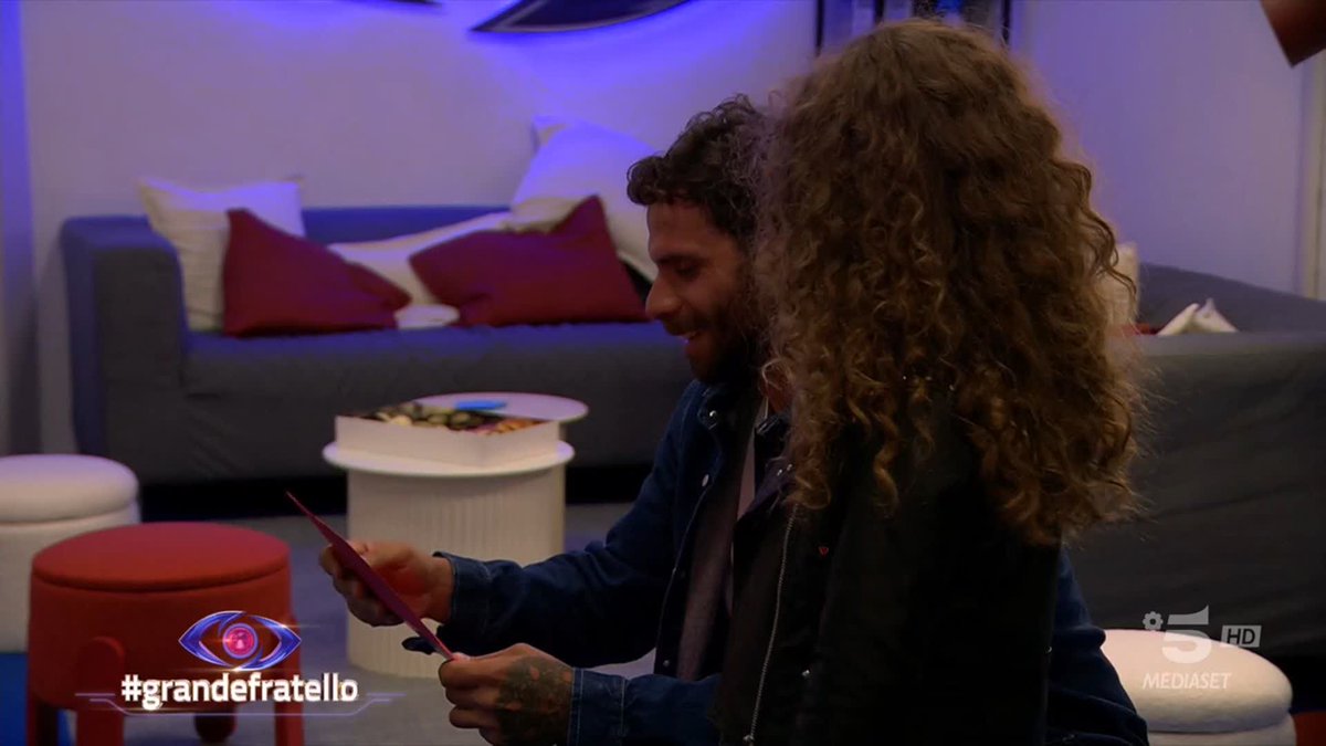 Ha pianto 2 ore con la figlia “Papà entri in casa” Lui: CORRI FORREST 🏃🏻‍♂️🏃🏻‍♂️🏃🏻‍♂️🏃🏻‍♂️