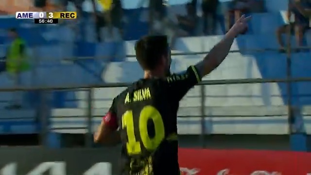 Alejandro Silva divirtiéndose dentro del área de Ameliano y firmando uno de los mejores goles del Torneo Clausura. 🪄🇺🇾 Qué categoría, por favor.