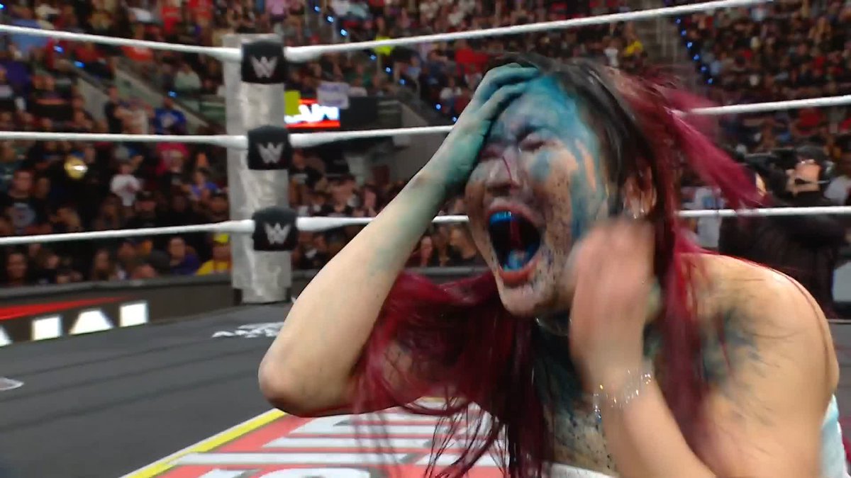 ASUKA JUST HIT IYO SKY WITH THE POISON MIST! 🤮 The Kabuki Warriors are OUT OF CONTROL.