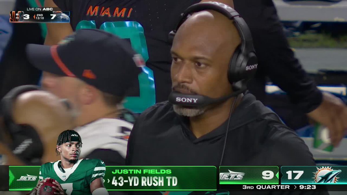 JUSTIN FIELDS 43-YD HOUSE CALL 🏠