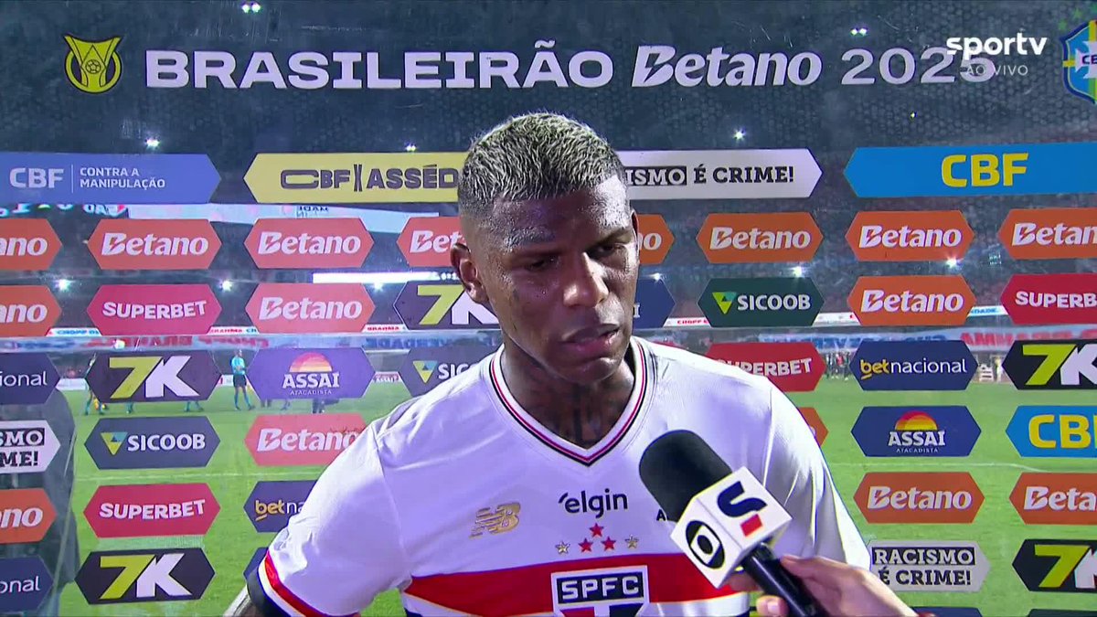 “Momento difícil. A gente sentiu muito a eliminação na Copa Libertadores. Os torcedores têm total razão de nos cobrar. Eu virei um torcedor, sofro como eles e sei o que eles estão passando.” 🎙️ Arboleda, após São Paulo 0x1 Ceará. 🎥 sportv | ge