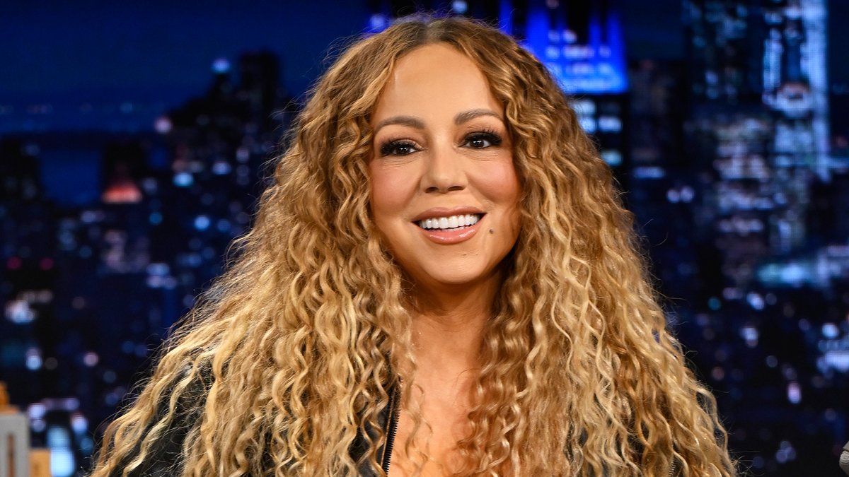 .Mariah Carey reacts to her unreleased song “Prom Queen” from the ‘90s! #FallonTonight