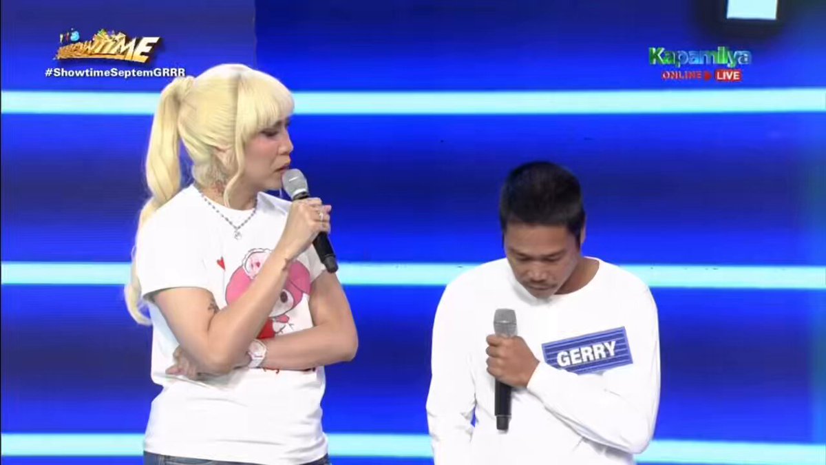 Vice Ganda: “Ano pong nakikita niyong kinabukasan niyo bilang isang magsasaka sa Pilipinas?” Tatay Gerry: “Nakikita ko sa kinabukasan… wala po ako masabi tungkol diyan. Nanahimik na lang po ako… pero hindi pa po siguro. Ang ikinatatakot ko po baka isang araw dumating po sa punto na hindi ko na po mapag-aral talaga yung mga anak ko dahil sa kahirapan.” DASURV NI TATAY GERRY MANALO NG 200K SA JACKPOT ROUND!!! OUR FARMERS DESERVE BETTER TALAGA DITO SA PINAS 😭😭😭😭 #ShowtimeSeptemGRRR