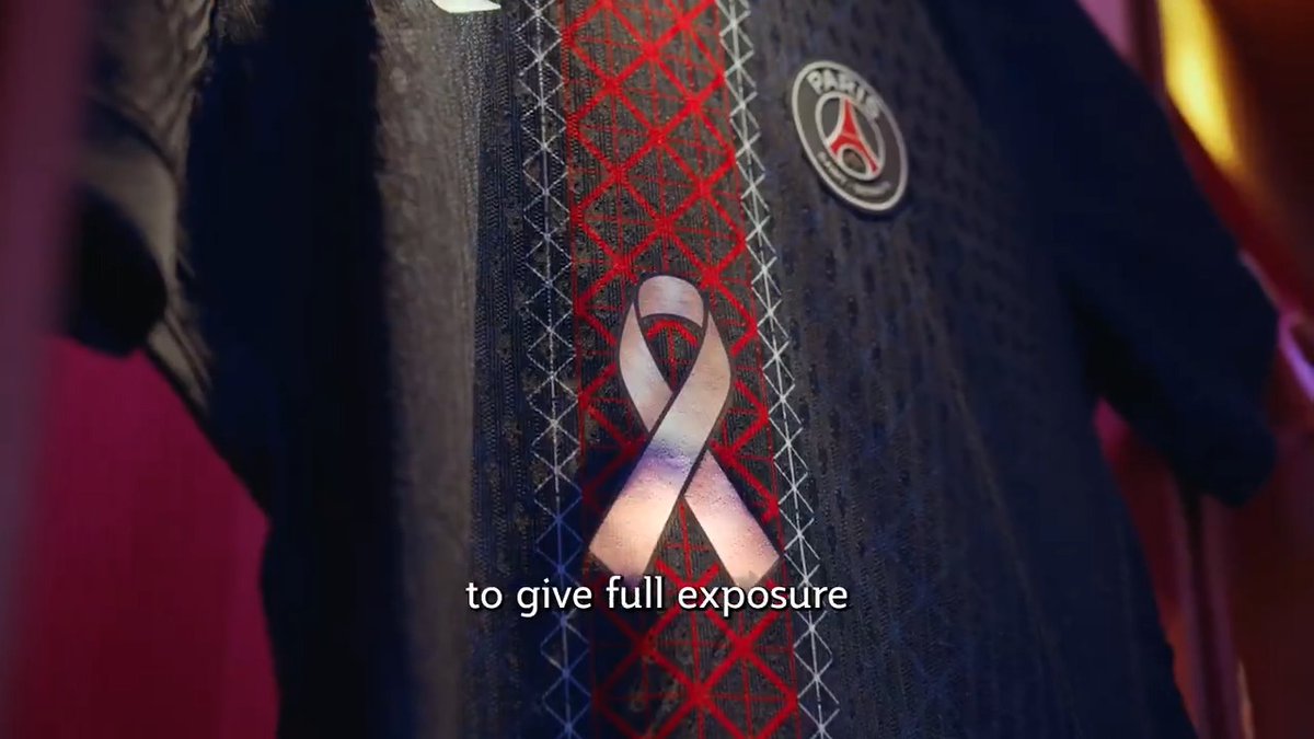 Unis dans la force. 💪 Qatar Airways est fier de rejoindre le Paris Saint-Germain dans la lutte contre le cancer du sein. #OctobreRose #BreastCancerAwareness