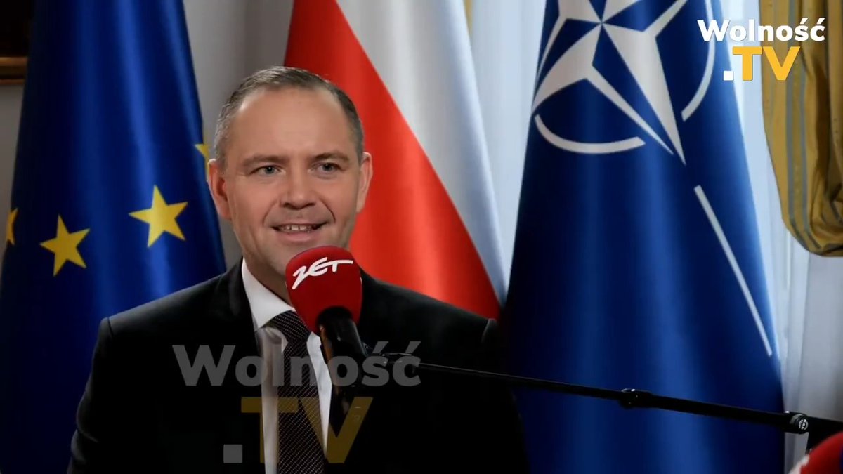 Rymanowski: - Staram się rzucić nikotynę, ale nie potrafię, tak czy nie? Nawrocki: - Nie, nie staram się rzucić nikotyny! 😆