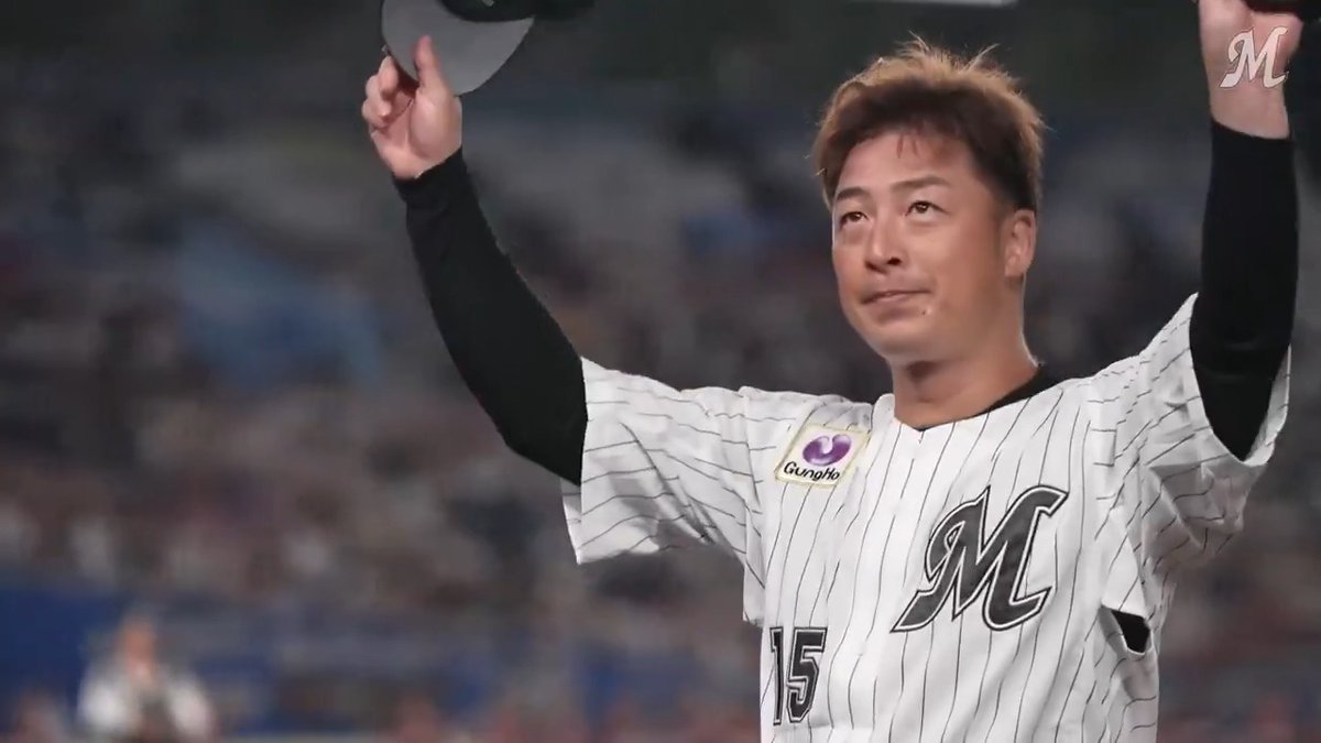 #美馬学 投手、現役最後のマウンドへ。 懸命に腕を振り抜き、最後は元チームメイトの #浅村栄斗 選手と握手を交わす!そして、大学時代の後輩 #澤村拓一 投手にマウンドを託す! #chibalotte #MarinesBasball #MarinesGoodPitch #ThankYou