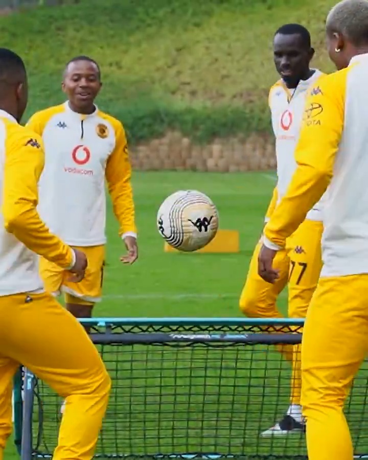 Glamour Boys' Training Session 💪🏽🏃🏼🏋🏽‍♀️⚽🥅 Watch more: #Amakhosi4Life #AlwaysHome