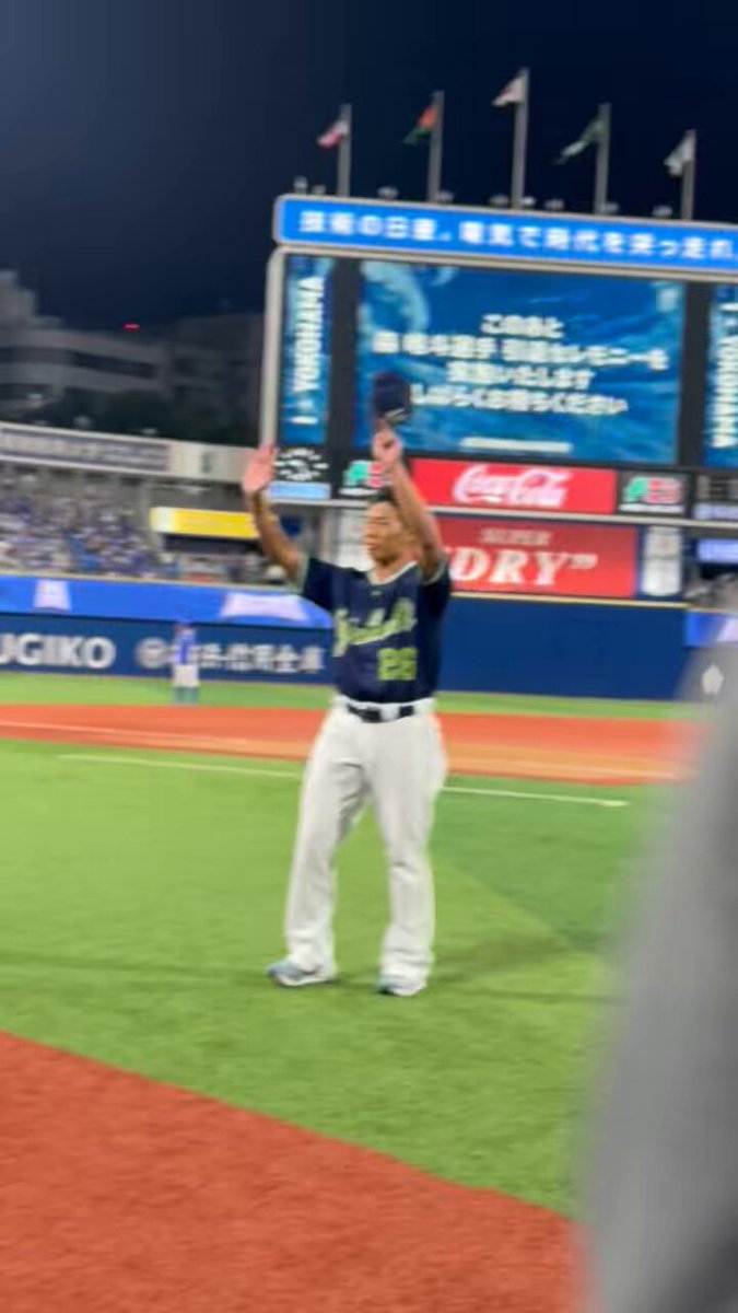 #山野太一 今年はケガもありましたが、復帰してからは、力強いピッチングで5勝目！来年に向けて更に頑張ってください！ #村上宗隆 21号本塁打 今日もまた凄い打球がライトスタンドに突き刺さりました。 お願いします。 明日も見たいです。 #swallows #捲土重来