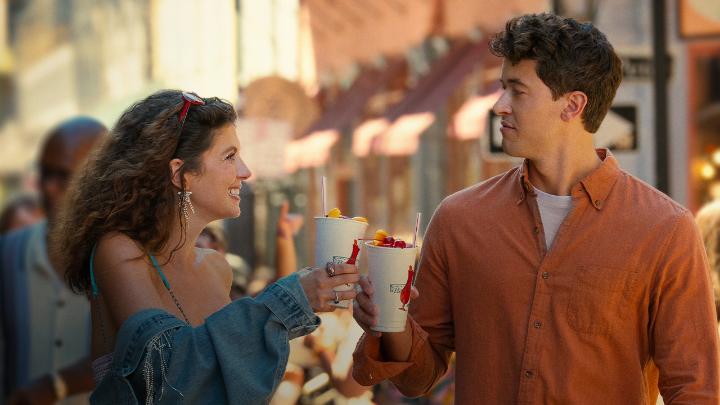 How are they gonna be *just* friends? PEOPLE WE MEET ON VACATION, a new film based on the bestselling rom-com by Emily Henry, premieres January 9.