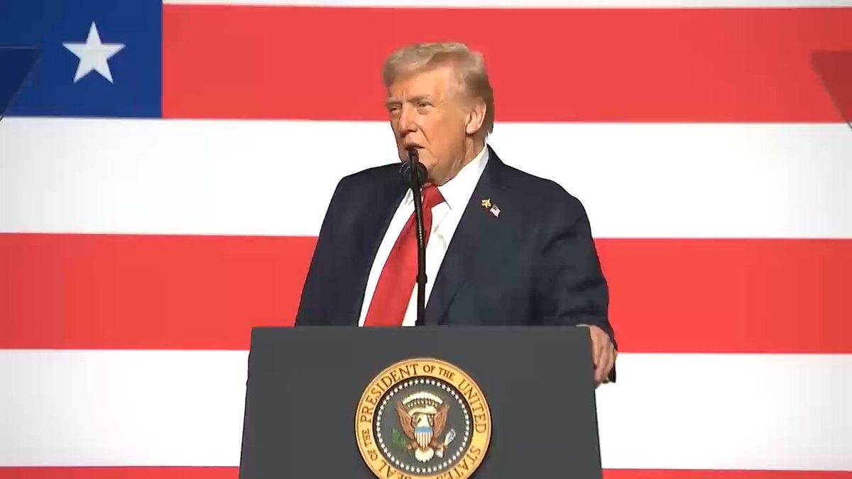 .President Donald J. Trump: "There could be no higher honor than to serve as your Commander-in Chief... To each and every one of you, I thank you for your unwavering devotion to the Armed Forces and the country we've all sworn a sacred oath to defend." 🇺🇸