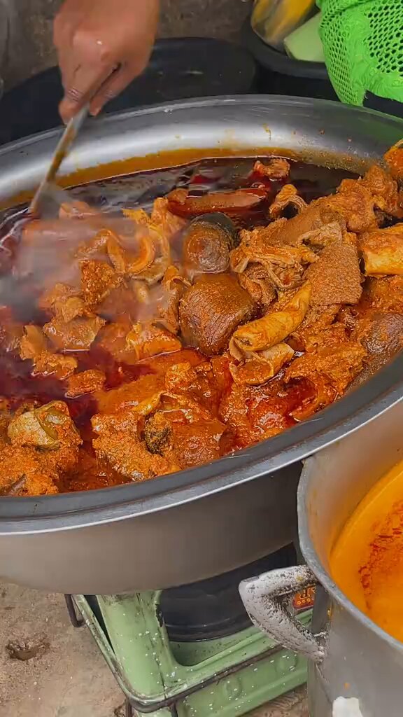 Some people no dey use this kind food play! Dem even prefer am to restaurant! 👀