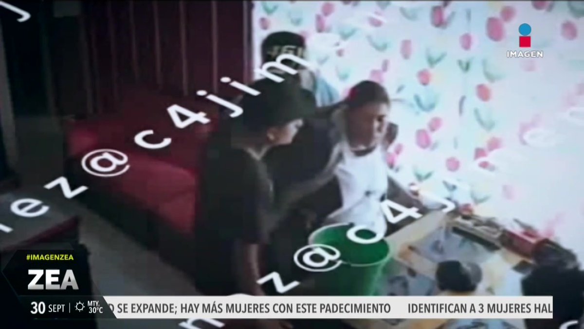 Así fue como un grupo delictivo que se hace llamar “Los Bonitos” en la alcaldía #Iztapalapa metieron la cabeza de una mujer en una cubeta de agua para extorsionarla. #LoDijoZea #ImagenNoticias con Francisco Zea @ImagenZea
