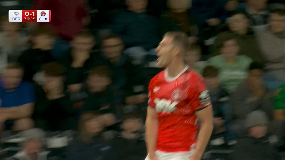 Pick that out! 🔥 James Bree with a brilliant finish for Charlton after some tidy build-up play 👏