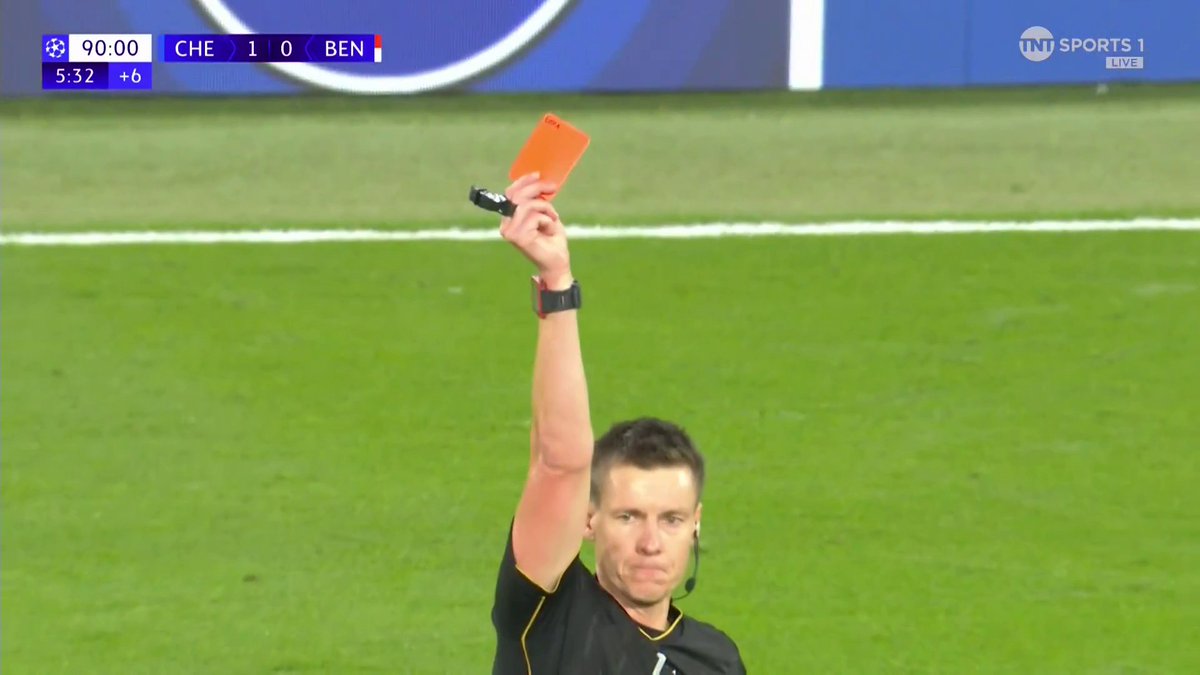 With just seconds left on the clock, Chelsea go down to 10-men as Joao Pedro receives a second yellow... 🫣 📺 TNT Sports & discovery+ UK