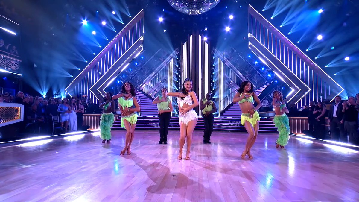 Charli XCX on the track and Charli D’Amelio in the ballroom! 🍏 Now that’s how we start out #TikTokNight! ✨ #DWTS