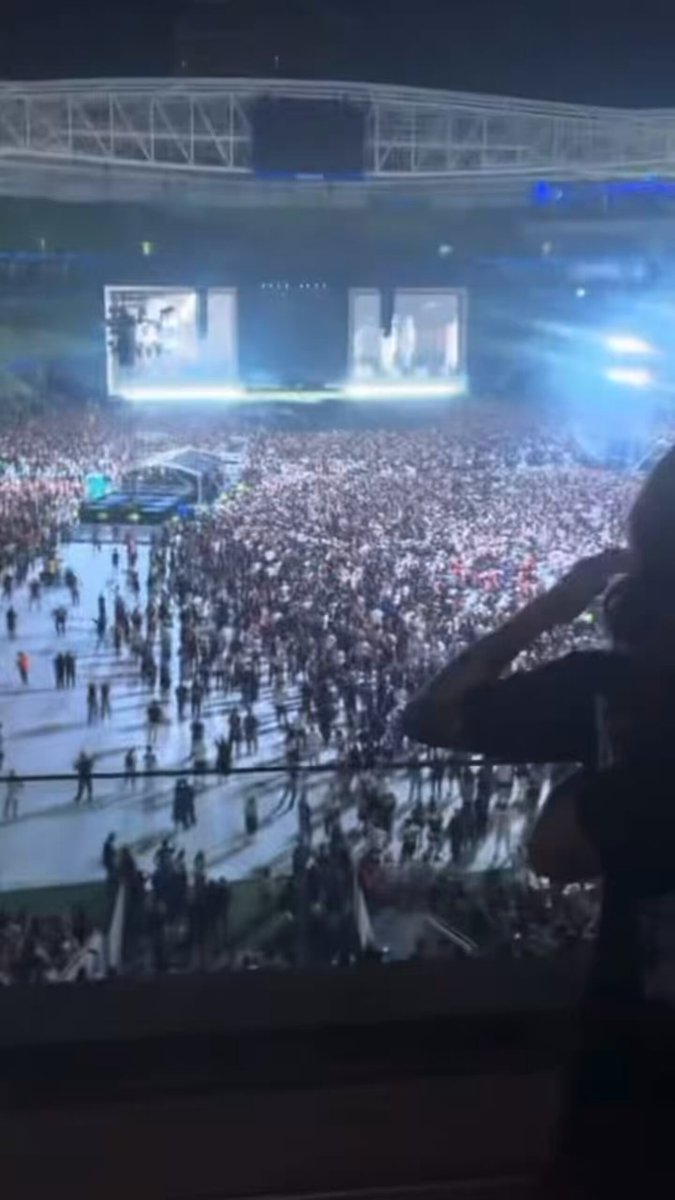 Kendrick Lamar agora cantando “Tv Off” e a Diss “Euphoria” no Allianz Parque.