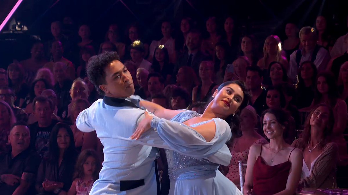 how did yall see this dance and not immediately want to send her to the finale??? I’m soooo mad rn #dwts