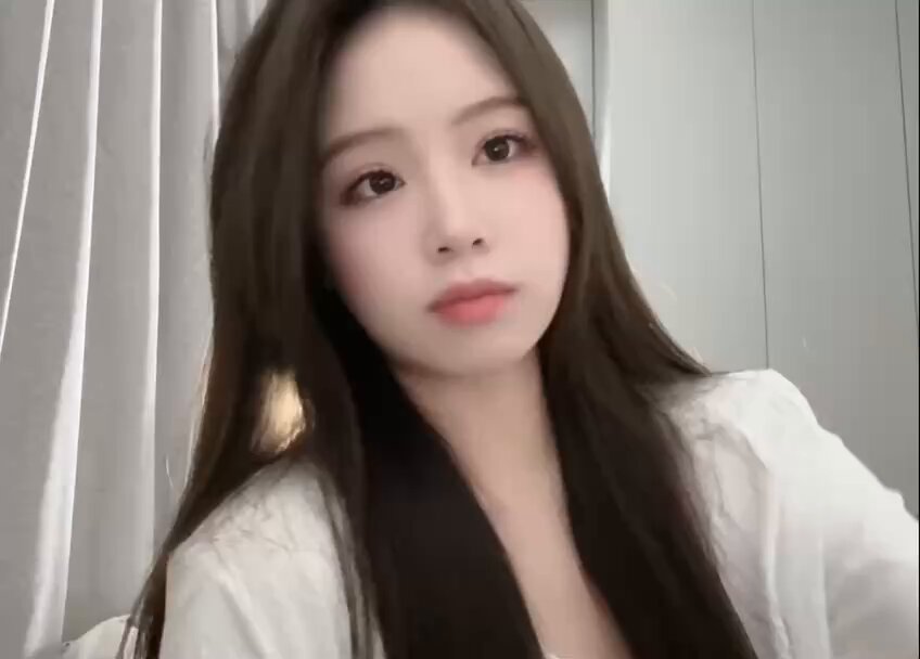#浦东 小鱼🍑 🌤 𝐈 𝐰𝐢𝐥𝐥 𝐛𝐞 𝐡𝐚𝐩𝐩𝐲 ʚ◡̈⃝ɞ 在校兼职🌸𝐇𝐞𝐢𝐠𝐡𝐭身高/165 𝐁𝐮𝐬𝐭胸围/C 𝐀𝐠𝐞年龄/02年 女友感feel.白嫩细腻.汁多. 橙子主推款 好评王 客户反馈外围精选频道： 全国外围精选总频道：