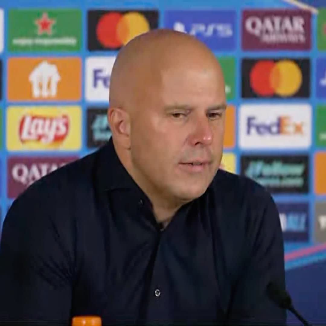 "You have to prepare players for these demands" 💬 Arne Slot discusses his decision to make changes in Liverpool's 1-0 defeat to Galatasaray, which included both Mohamed Salah and Alexander Isak on the bench 🔴