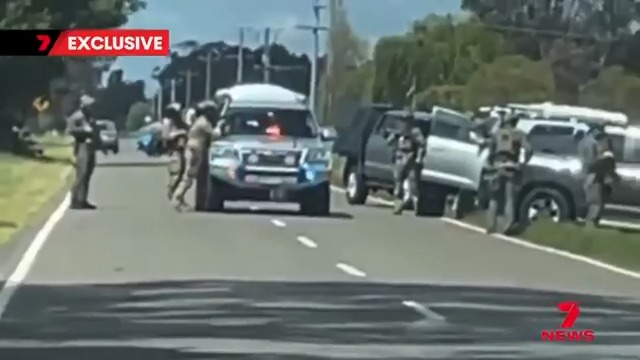 BREAKING: There is a major new search for High Country fugitive Dezi Freeman. Pictures just in show heavily armed police stopping a car near Shepparton. Chief Crime Reporter Cassie Zervos has exclusive details about the search. #7NEWS