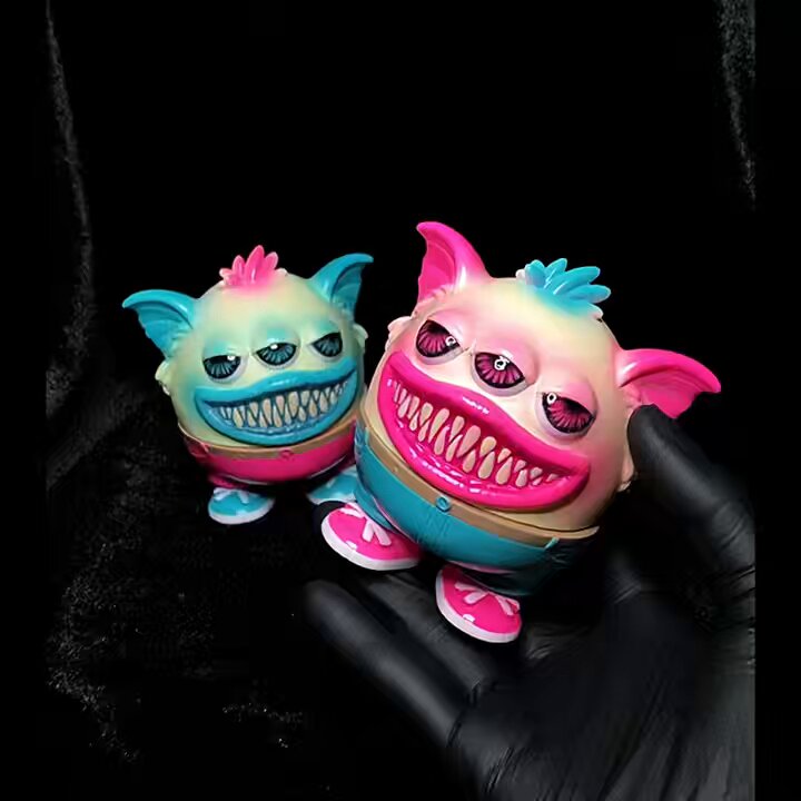 【 🪦 抽選販売スタート .ᐟ 】 👁👁👁 GIGIGU 1st.カラー 🩷🩵 GIGIGU 2体set. 応募フォームはコチラ 🌟 誰かの心に刺さりますように 👦🏻🩶 皆さまのご応募お待ちしています 💭 #𝙶𝙸𝙶𝙸𝙶𝚄 #𝙿𝙴𝙴𝙺𝙰𝙱𝙾𝙾𝚃𝙾𝚈 #ソフビ