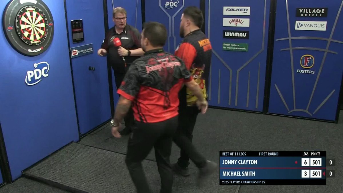 CLAYTON KO'S SMITH! Jonny Clayton is the first player through on Streaming Board Two at #PC29, as The Ferret beats Michael Smith 6-3! 📺 #PC29