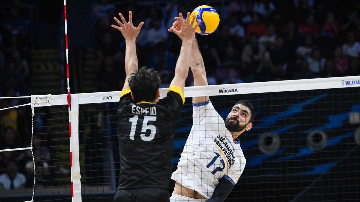 🚫🧱 WALL AFTER WALL in the Philippines! 💥 The blockers showed no mercy at this World Championship. The Top 10 Monster Blocks of #Philippines2025, from #🔟 to #1️⃣. 🔝🔥 📺 Full replays on VBTV: 🏐 #MWCH #Volleyball #ElectrifyingPhilippines