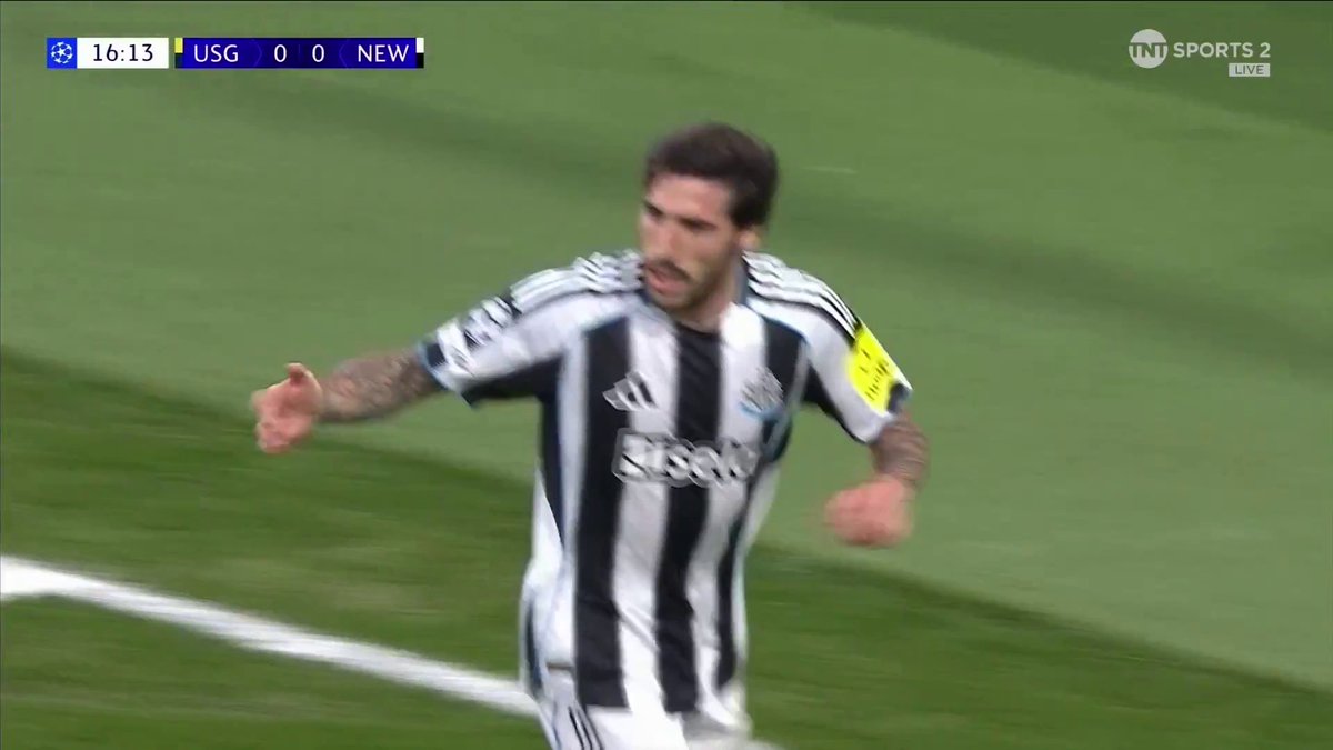 Newcastle lead through Sandro Tonali 🙌 It takes an unlucky deflection but they all count the same 💫 📺 TNT Sports & discovery+ UK