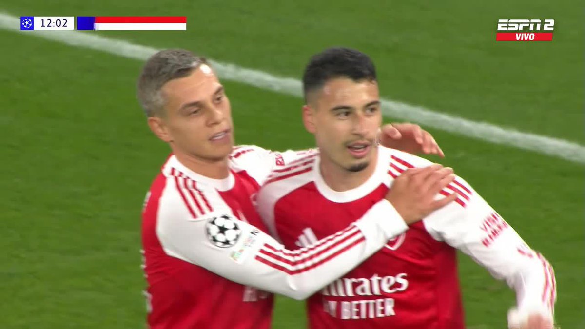 El taquito de Martinelli para marcar el primer gol del partido del Arsenal vs Olympiacos: