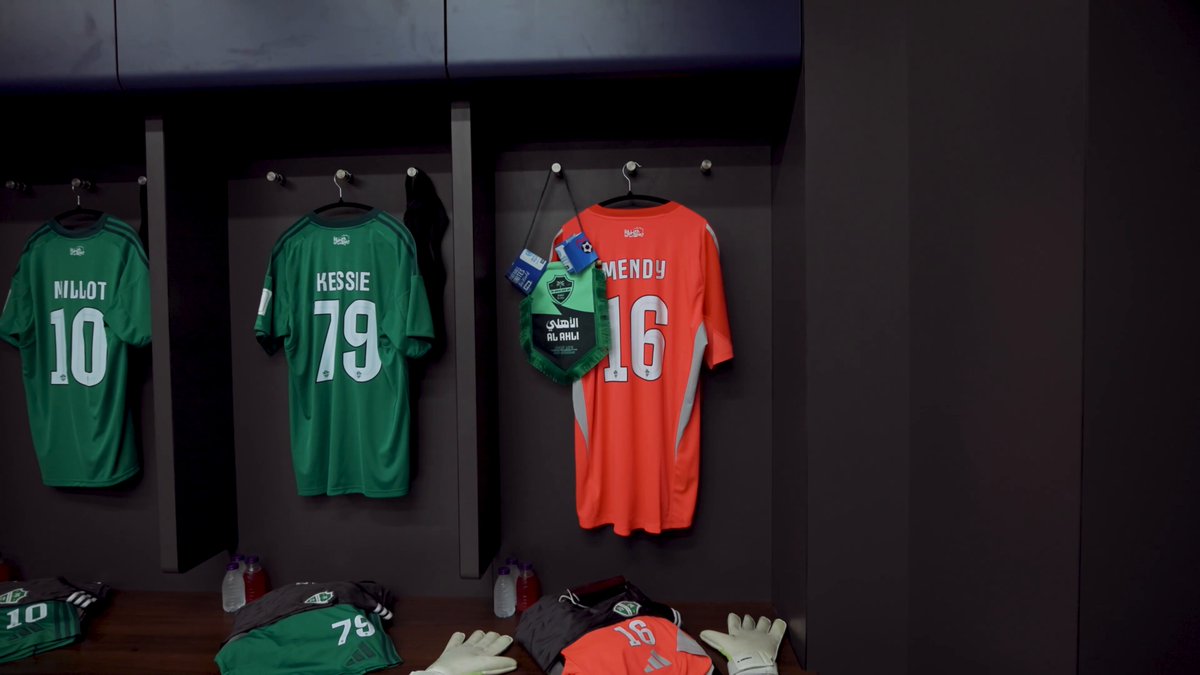 إدوارد ميندي .. يحقق الأفضلية 🧤 حامي عرين #الأهلي أفضل حارس لشهر سبتمبر في #دوري_روشن_السعودي 💚