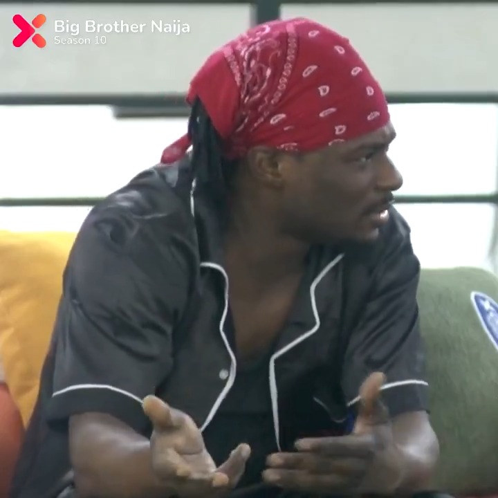 Between Faith’s eyes and Biggie’s cameras, which one sharp pass? 👀🎥☕ #BBNaija