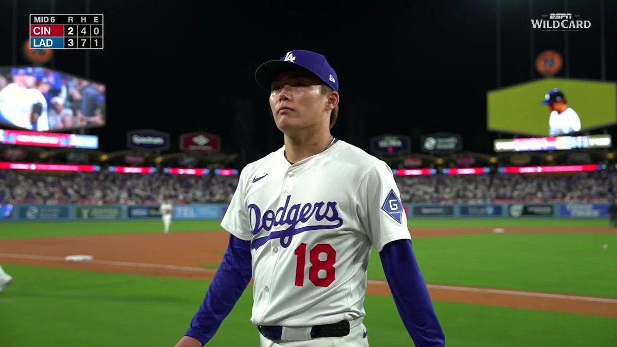 Yamamoto gets the HUGE K on Elly De La Cruz to leave the bases loaded 😤